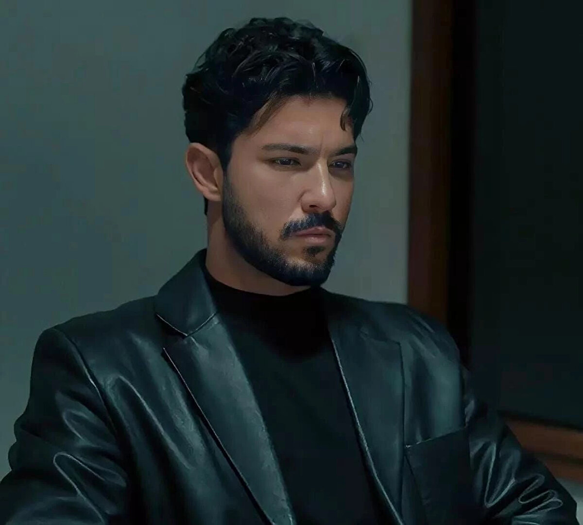 Kaan Yıldırım'ın oynadığı diziler ve filmler şu şekildedir;<br><br>Diziler:<br><br>Kayıp<br>Ulan İstanbul<br>Adı Mutluluk<br>Kalbim Yangın Yeri<br>Klavye Delikanlıları<br>İnsanlık Suçu<br>Halka<br>Hekimoğlu<br>Sipahi<br>Kopuk<br>