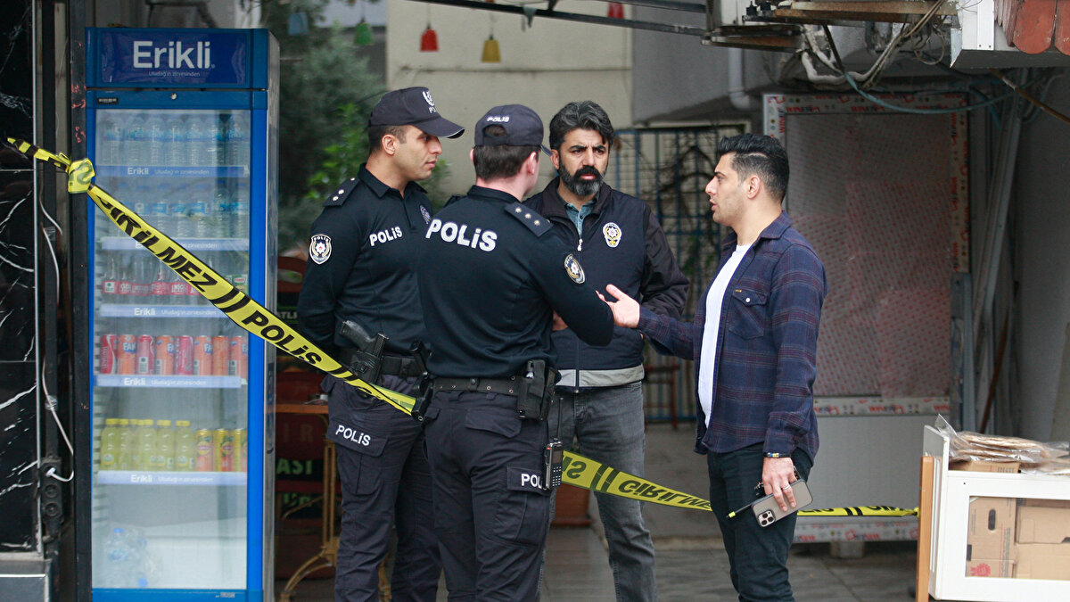 İncelemeye Yalova Cumhuriyet Başsavcısı Duygu Bayar Öksüz de katıldı. İnceleme sırasında Güllü'nün kızı Tuyan Ülkem ile oğlu Tuğberk Yağız Gülter de evde hazır bulundu. Güllü'nün çocukları yöneltilen soruları yanıtlarken, 3 saat süren inceleme sonrası bilirkişi heyeti olay yerinden ayrıldı.