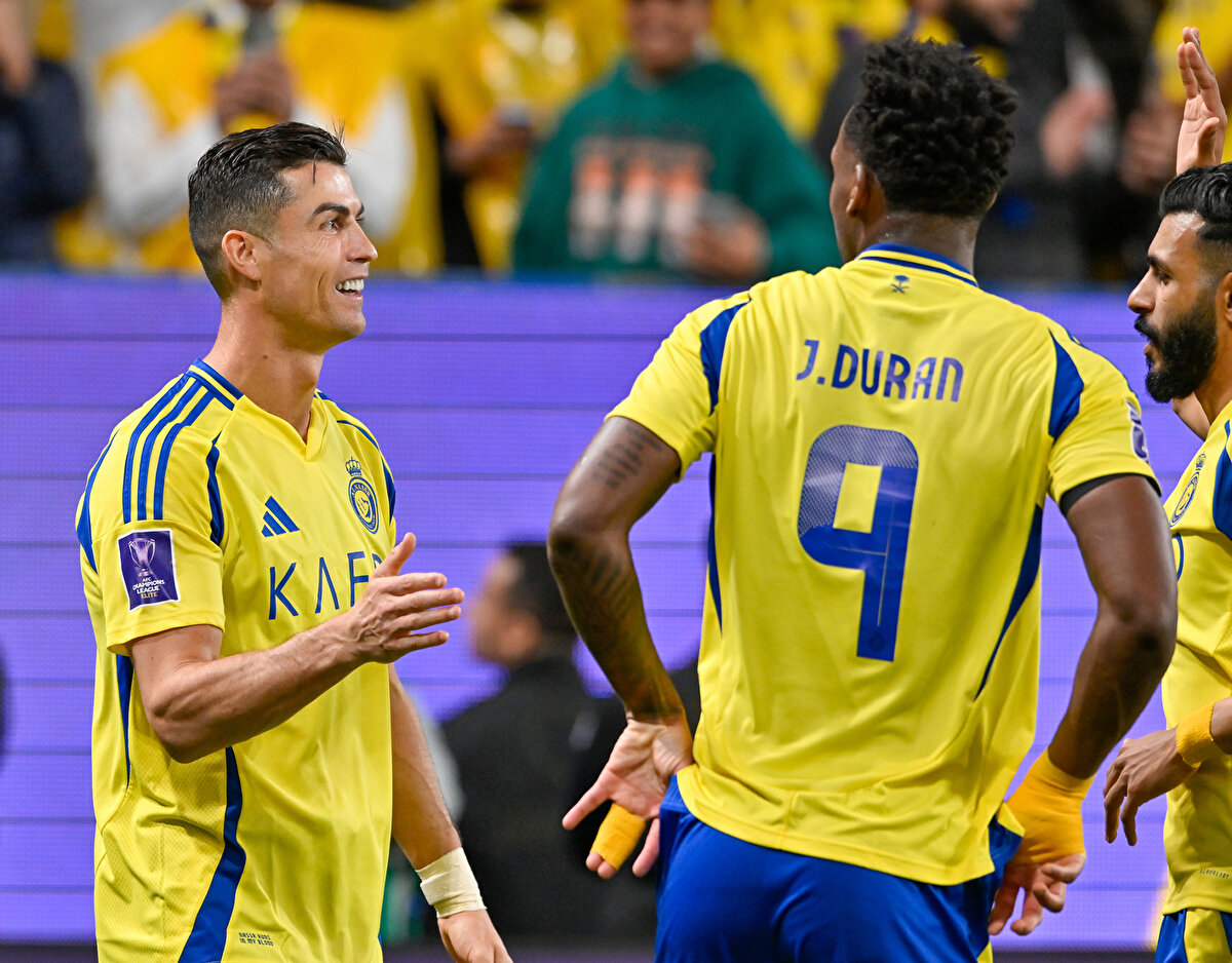 2022’de Suudi Arabistan kulübü Al-Nassr ile anlaşarak kariyerinde başka bir dönemece geçti. <br><br>Milli takım kariyerinde Portekiz ile büyük turnuvalarda yer aldı; en önemli başarılarından biri Euro 2016 şampiyonluğu. Ayrıca UEFA Nations League’ü kazanma gibi başarıları var. <br>