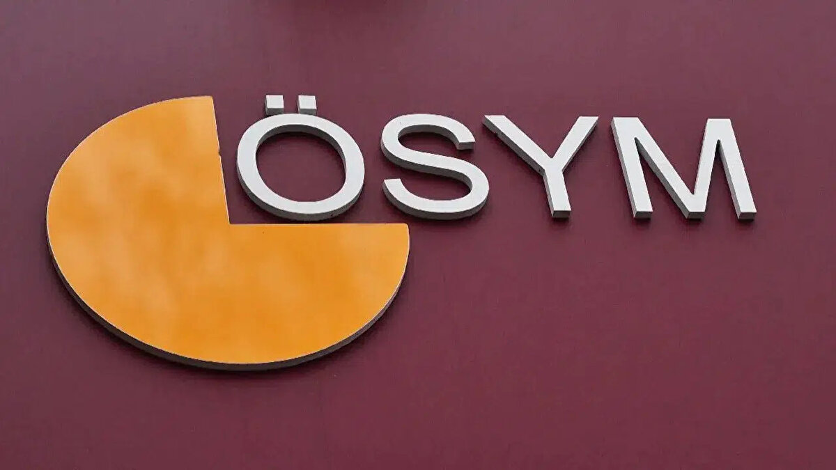 Henüz 2026 ÖSYM sınav takvimi yayımlanmadı, ancak açıklamanın Kasım 2025 içerisinde yapılması bekleniyor. Takvim duyurulduğunda, adaylar tüm sınav tarihlerini osym.gov.tr adresinden öğrenebilecek.