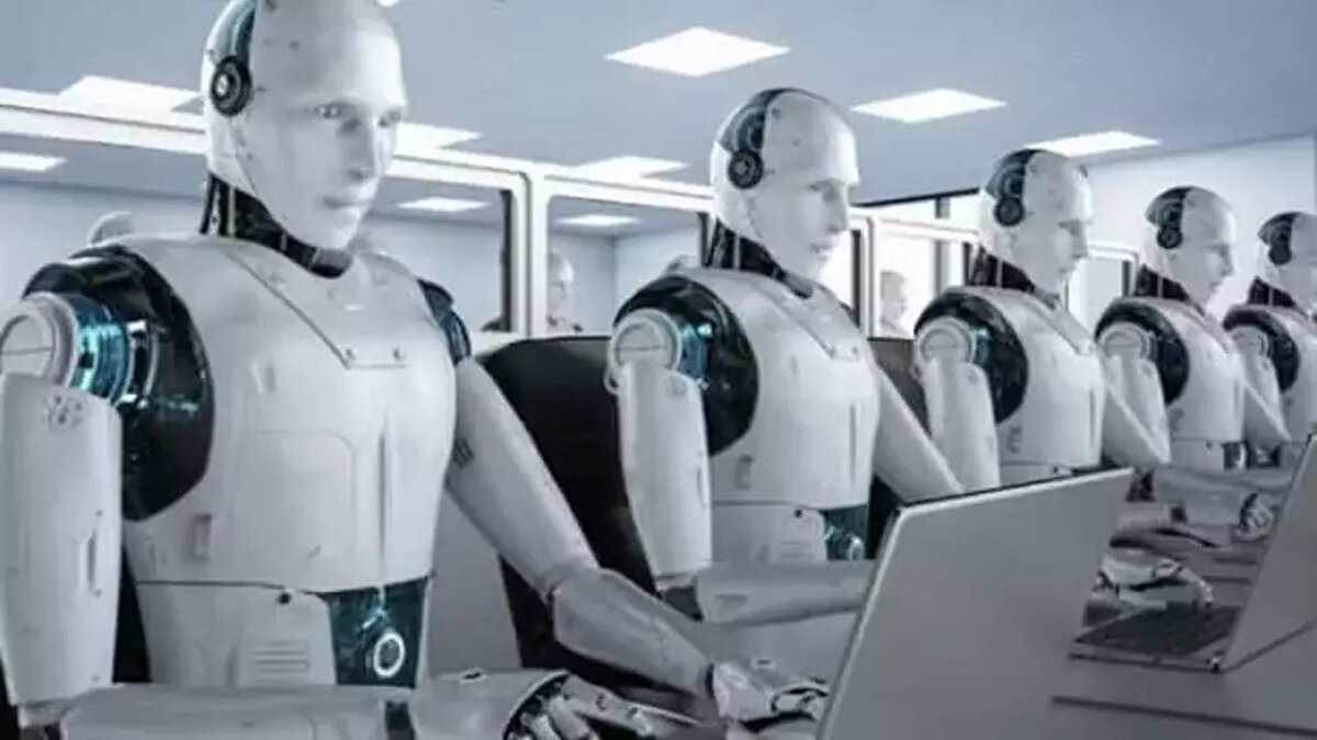 İŞTE AYAKTA KALACAK 5 MESLEK GRUBU<br><br>Yampolskiy’ye göre 2030’a kadar yalnızca bu beş meslek grubunun ayakta kalması bekleniyor:<br><br>Sanat ve zanaat üreticileri (insan yapımı ürünler ve el işleri)<br><br>Danışmanlık ve psikoloji uzmanları (empati gerektiren meslekler)<br><br>AI denetçileri ve etik gözetmenler<br><br>Teknoloji–insan köprü uzmanları (AI’ı insanlara anlatabilen profesyoneller)<br><br>Yüksek güven ilişkisi gerektiren hizmetler (muhasebe, hukuk danışmanlığı vb.)