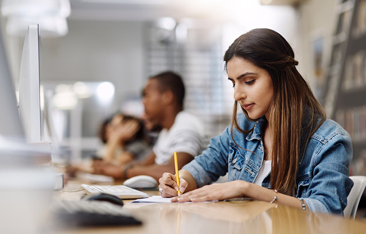 Nasıl Başvuru Yapılır?<br>Başvurular burs.obigenc.com adresinden alınıyor.  <br>