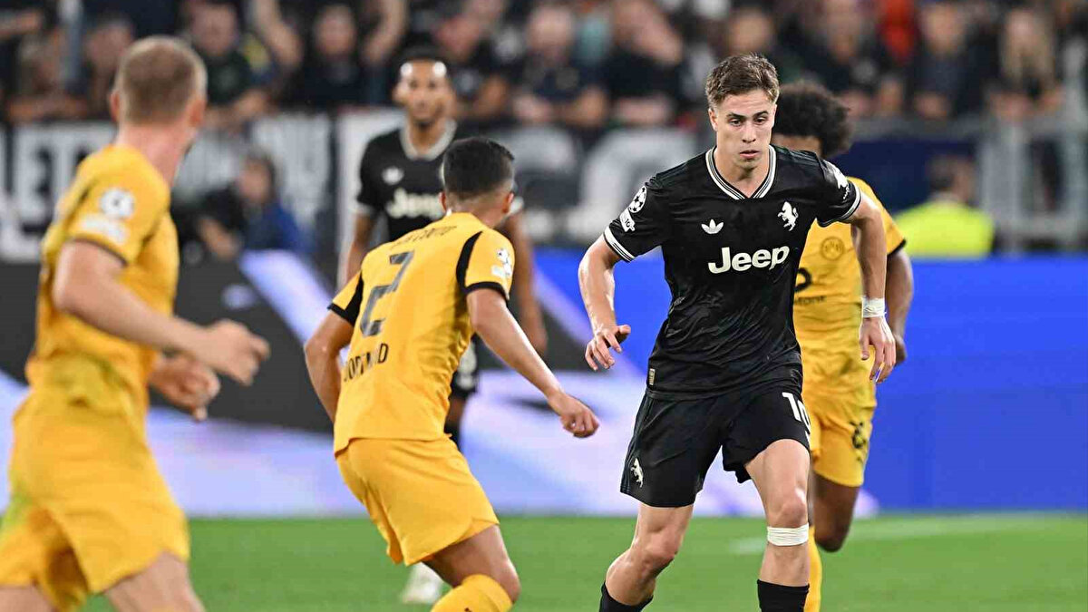 Yaz transfer sezonunda birçok teklif alan Juventus, Kenan'ı satmayı düşünmediği cevabını vererek milli oyuncuyu takımda tutma kararı almıştı. <br>