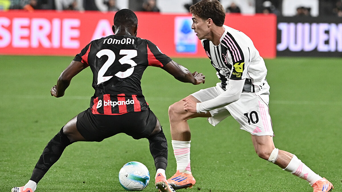 "Şu anki durum, Chelsea ve Arsenal'den daha ileri gitmeye hazır oldukları, belki de 90 milyon euro'ya kadar çıkabilecekleri yönünde’ dedi.