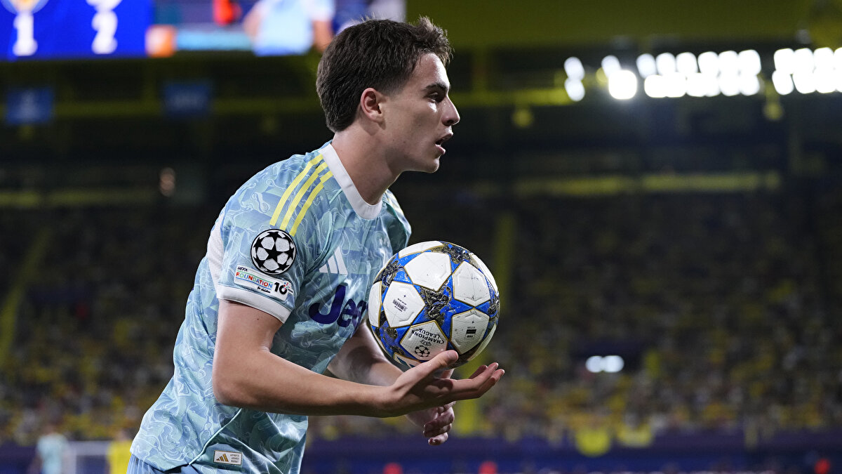 CHELSEA VE BARCELONA DA ONU İSTİYOR<br><br>İtalyan La Gazzetta Dello Sport'un haberine göre ise; Barcelona ve Chelsea'nin de Kenan için teklif yapması bekleniyor. 