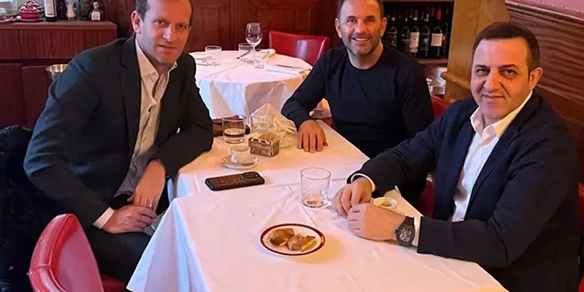 Galatasaray yönetiminin yaz transfer döneminde adı Galatasaray ile anılan ve hatta anlaştığı iddia edilen Dünyaca ünlü ismin hala Galatasaray'ın gündeminde olduğu iddia edildi.