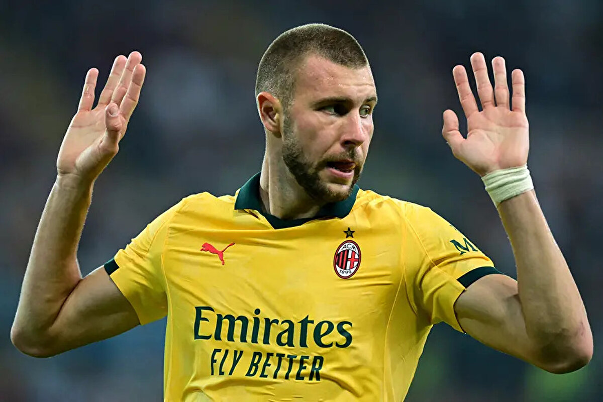 PAVLOVIC'İN SEZON İSTATİSTİKLERİ<br><br> <br><br>Milan ile 2028 yazına kadar sözleşmesi bulunan Strahinja Pavlovic, bu sezon toplam 8 maça çıkıp 642 dakika süre aldı.