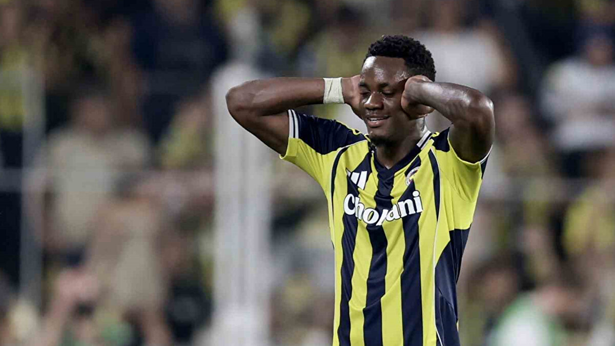 DÖNECEĞİ MAÇ BELLİ OLDU<br><br>Büyük umutlarla transfer edilen fakat yaşadığı sakatlık sebebiyle Trabzonspor, Kasımpaşa, Alanyaspor ve Dinamı Zagreb maçlarını kaçıran Kolombiyalı yıldızın Fatih Karagümrük maçında da forma giyemeyecek. <br><br>