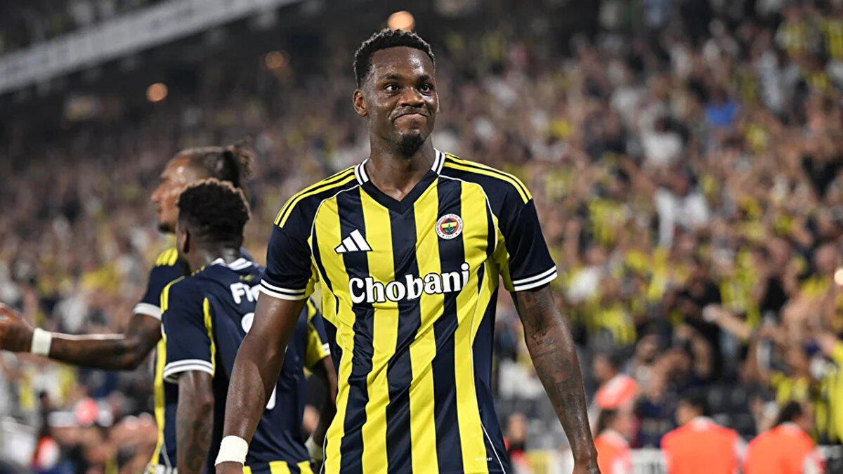 Al Nassr'dan transfer edilen Kolombiyalı golcünün Fenerbahçe'ye menajer ücretleriyle toplamda yıllık maliyeti 20 milyon euro. 