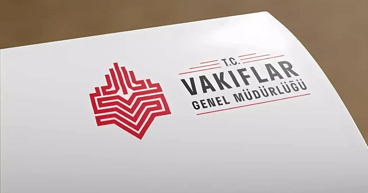 Kültür Bakanlığı bünyesinde hizmet veren Vakıflar Genel Müdürlüğü her sene ortaöğrenim, yükseköğrenim ve yabancı uyruklu öprencilere burc imkanı sunan önemli kurumlardan biri. VGM 2025-2026 ortaöğrenim burs başvuru tarihlerini açıkldı. Burstan yararlanacak olan ilkokul, ortaokul ve lise öğrencileri burs tarihlerini merak ediyor. Başvuru takvimi ve şartları Vakıflar Genel Müdürü (VGM) internet sitesinde başvuru tarihleri ve şartları duyuruldu. Peki VGM burs başvurusu ne zaman başlıyor, başvuru şartları nelerdir?