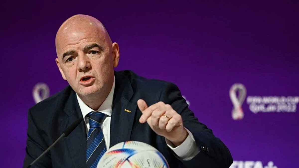 Infantino, "Milli takım turnuvaları, oyuncu serbest bırakma takvimi ve kulüp organizasyonlarını konuşurken tüm bu unsurları göz önünde bulundurmalı ve herkesin yararına olacak bir denge kurmalıyız." diyerek sözlerini tamamladı.