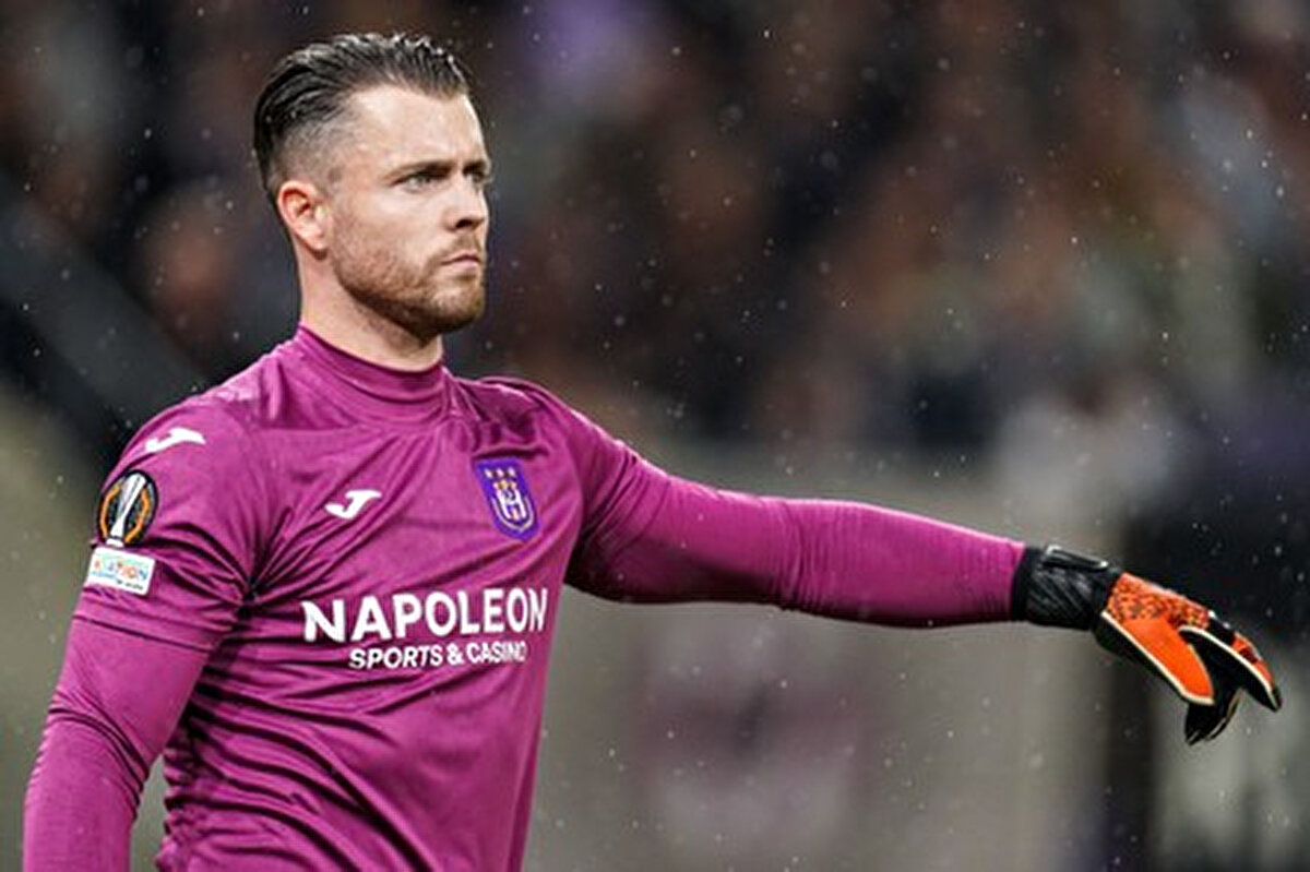 11-) Colin Coosemans<br>(RSC Anderlecht)<br><br>10 Maçın 5'inde gole kapattı.<br><br>