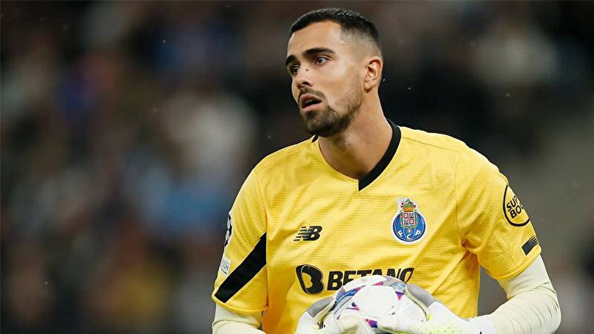 1- ) Diogo Costa<br>(Porto)<br><br>8 Maçın 7'sinde gole kapattı.