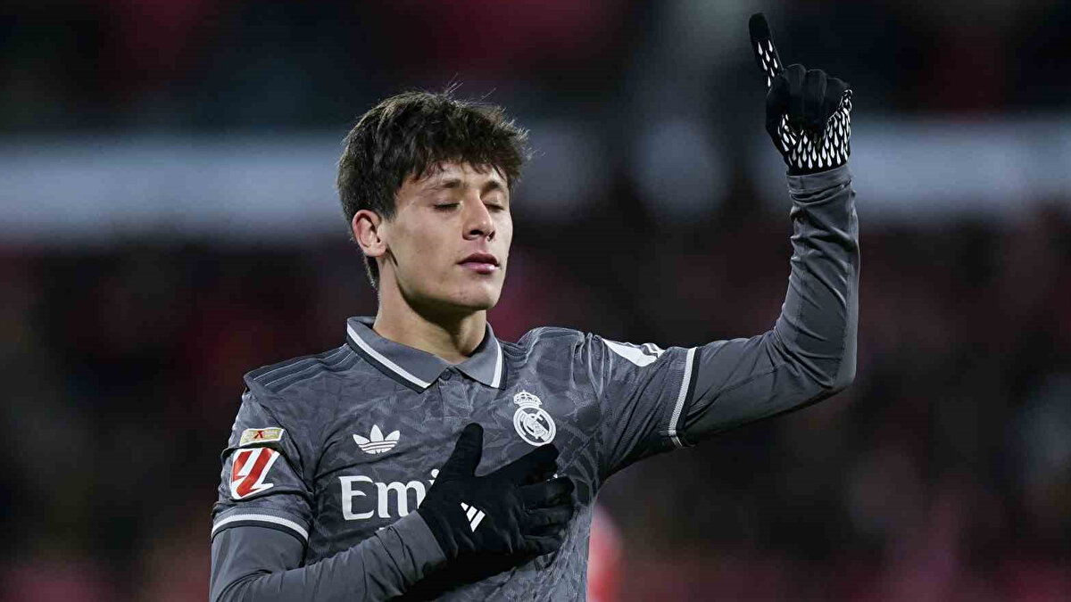 ARDA'NIN MAAŞI BELLİ OLDU<br><br>Capology'nin verilerine göre, en çok kazanan genç oyuncular listesinde milli futbolcu Arda Güler de yer aldı. Milli oyuncu 5.2 milyon euro yıllık kazanç elde ediyor. 