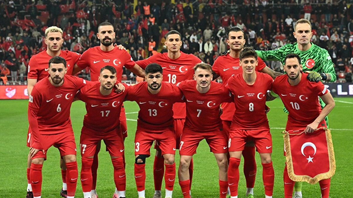 Maçın hakemi kim?<br><br>Zorlu mücadelede düdük Portekiz Futbol Federasyonu’ndan Luis Godinho’da olacak. Godinho’nun yardımcılıklarını Rui Teixeira ve Pedro Almeida üstlenirken, karşılaşmanın dördüncü hakemi olarak Miguel Nogueira görev yapacak.
