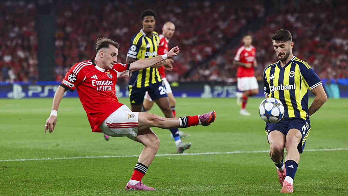 Sabah'ın yazdığı habere göre; "Kerem'in başı dertte" başlığı ile verilen haberde, "Aktürkoğlu, Fenerbahçe'nin önümüzdeki maçlarını kaçırma riskiyle karşı karşıya ve hatta kulübün 2025 yılındaki son maçını oynayacağı 21 Aralık'a kadar sahalardan uzak kalabilir."