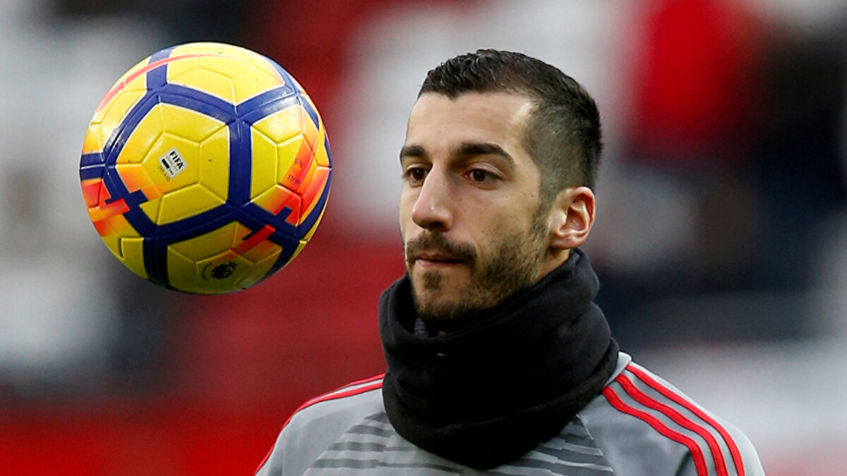 "LÜTFEN BANA MESAJ ATMAYI BIRAK"<br><br>Ocak ayı civarında mesajı 'Miki, lütfen git de Alexis'i alabileyim' şeklinde değişti. Sonra benim cevabım da değişti. Ona 'Seni memnun etmek için gitmiyorum ve yalvarıyorum, lütfen bana mesaj atmayı bırak. İstersen Mino (Raiola) ile konuş' demeye başladım."