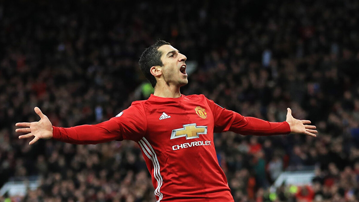 2016/17 sezonunda Manchester United ile 63 maçta forma giyen Mkhitaryan, 13 gol ve 11 asistlik bir performans ortaya koymuştu. 
