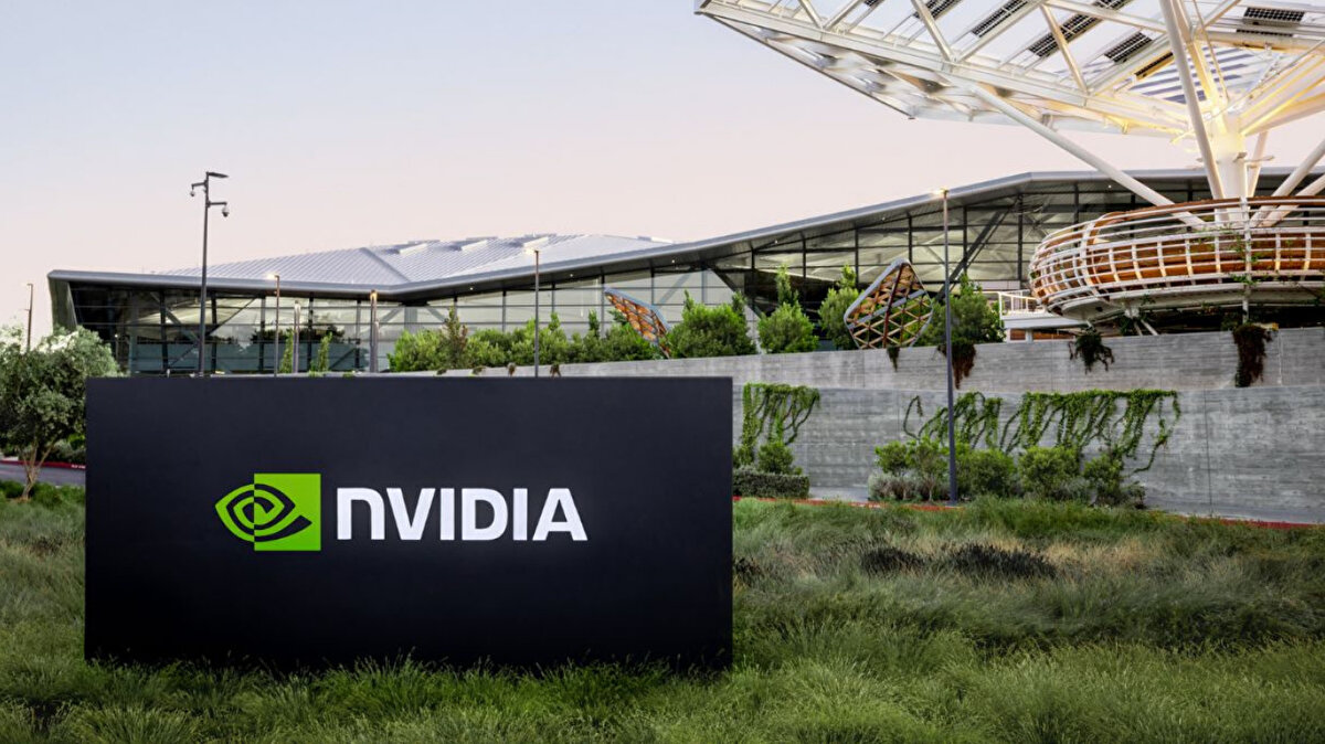 2- NVIDIA: 4,59 trilyon dolar