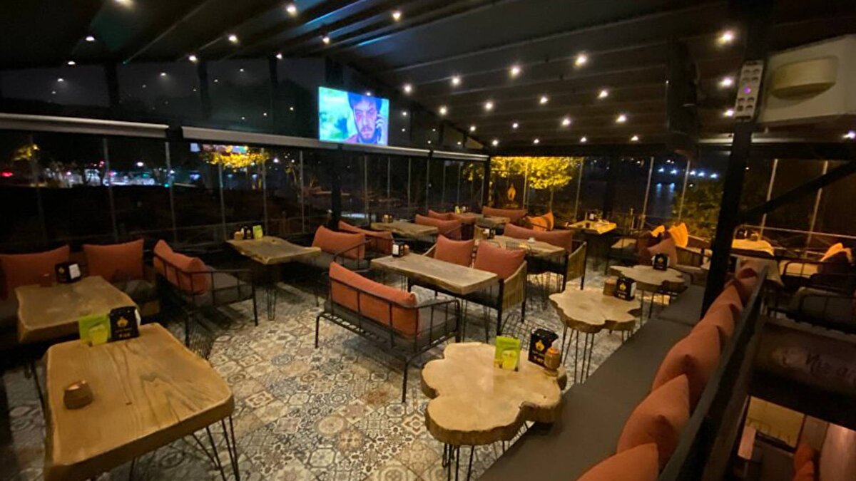 Buna göre, ilk siparişten sonra sipariş vermeyen müşterilerin hesaplarına her yarım saatte bir 50 TL eklenecek. Yani müşteri, sipariş vermediği için her yarım saatte bir 50 TL ödeyecek. 