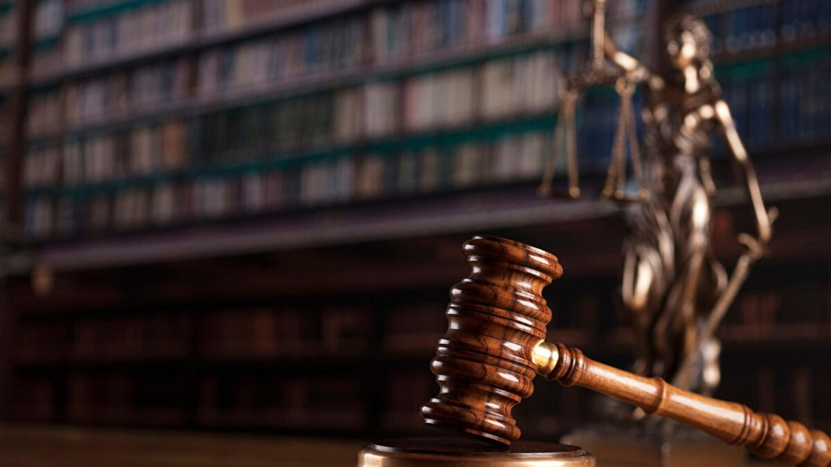 Hukuk alanında kariyer yapmak isteyenler için en önemli aşamalardan biri de HMGS sınavı.  Hukuk fakültesi mezunları avukatlık stajına veya hakim savcı sınavlarına katılabilmesi için gerekli yeterlilik niteliği taşıyan 2025 yılında ikinci kez düzenlenen HMGS/2 sınavı sona erdi. 28 Eylül'de sona eren sınav sürecinin ardından gözler ÖSYM'nin sınav sonuçlarını açıklayacağı tarihe çevrildi. Peki, HMGS/2 sonuçları ne zaman açıklanacak?