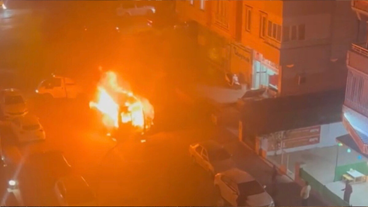 Yangın olay yerine gelen itfaiye ekiplerine müdahalesi sonucu söndürüldü.