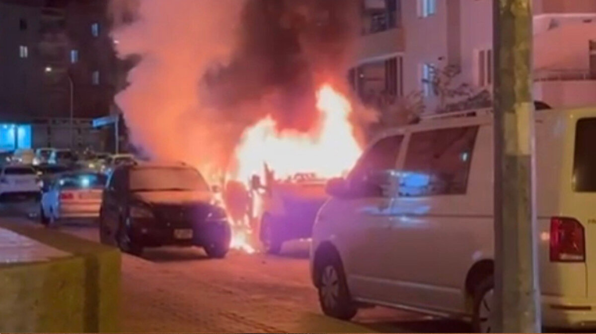 Yangınla ilgili soruşturma başlatıldı.