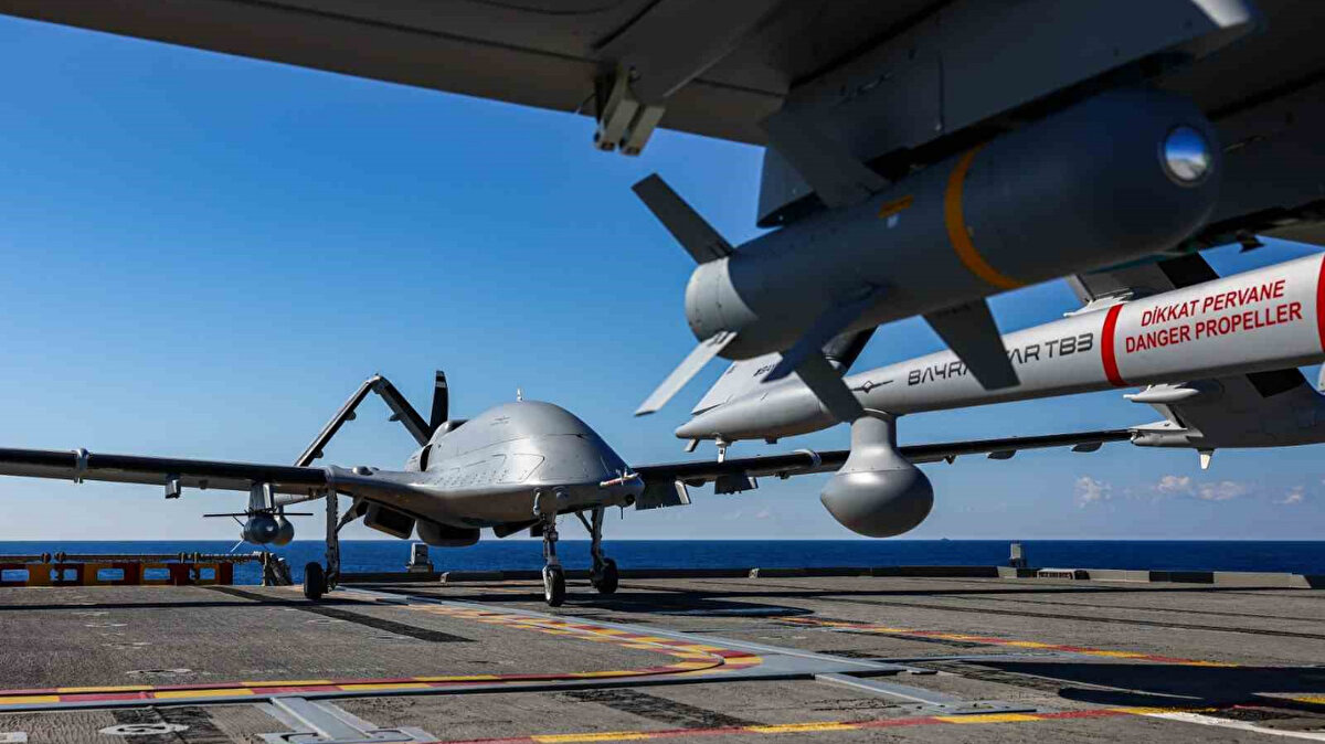 Bayraktar AKINCI kanatları altında taşıdığı ASELSAN üretimi TOLUN, ROKETSAN üretimi TEBER-82 Güdüm Kiti ve Baykar üretimi KEMANKEŞ-1 Mini Akıllı Seyir Füzesi ile üç farklı hedefi başarıyla vurdu. Milli TİHA başarılı görevin ardından Doğu Akdeniz’den Tekirdağ Çorlu’daki AKINCI Uçuş Eğitim ve Test Merkezi’ne uçarak intikal etti.