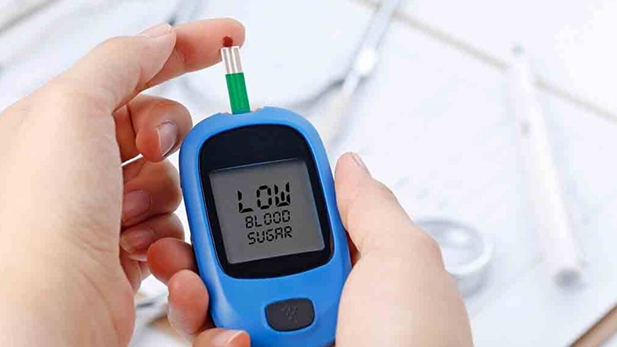 Tip 1 diyabet tanısı alan çocuklarda insülin hormonu kullanıldığını anlatan Hatun, bulaşıcı olmayan hastalığın henüz iyileştirici tedavisi olmadığını söyledi. Prof. Dr. Hatun, "Şu anda iyileştiremiyoruz ama bir gün iyileştireceğiz. Sağdan soldan duyuyorsunuzdur; kök hücre vesaire. Büyük ilerlemeler var. Henüz pratiğe yansımasa da. Günümüzde insülin sayesinde sanki iyileştirecek kadar tedavi ediyoruz" dedi.