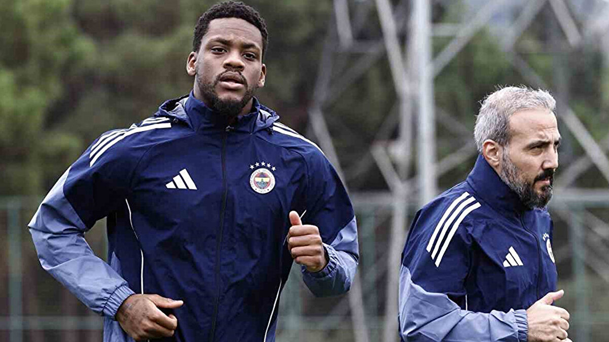 JHON DURAN'IN SAKATLIĞI ŞÜPHELENDİRİYOR<br><br>Büyük umutlarla Fenerbahçe'ye gelen fakat sakatlığı sonrası sahalardan uzak kalan Jhon Duran'ın durumu ise henüz net değil. 20 milyon euro maliyetle kiralık olarak transfer edilen Duran'ın ocak ayına kadar izleneceği ifade ediliyor. 