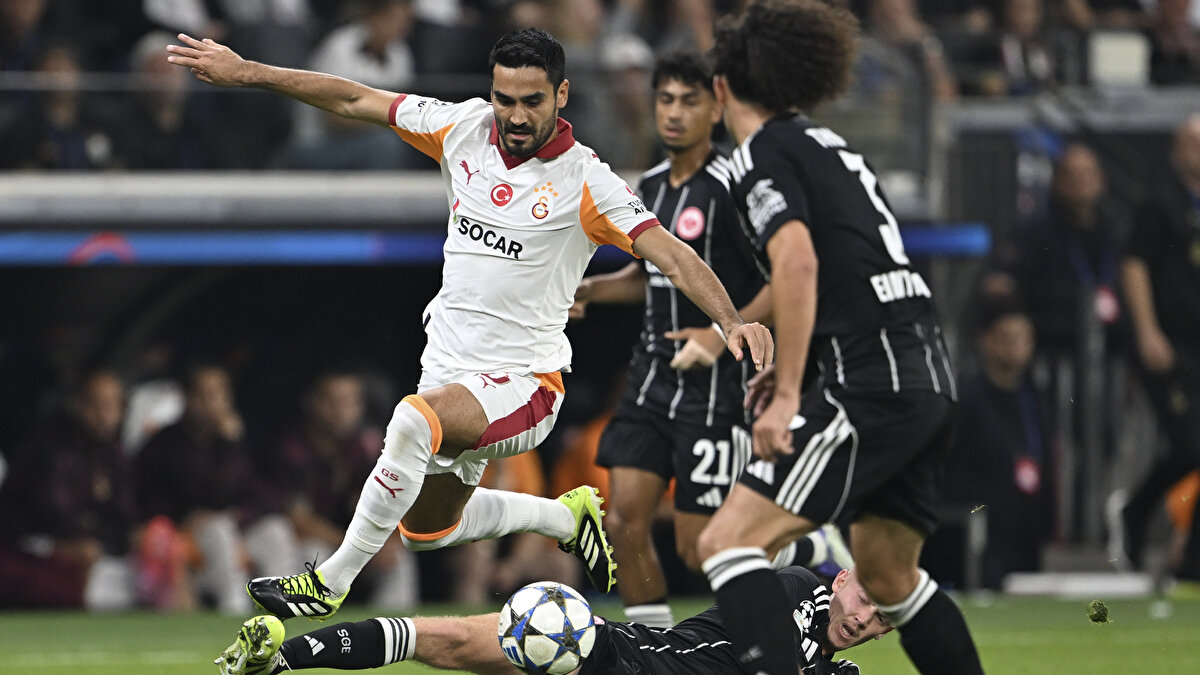 EMEKLİLİK DÜŞÜNCESİ YOK<br>Bild'de yer alan haberde, İlkay'ın 35 yaşında olmasına rağmen, emeklilik düşüncesinden çok uzak olduğu aktarıldı. 