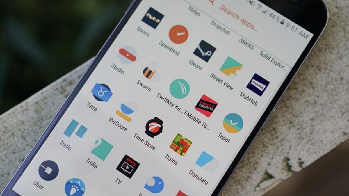 Kullanıcıların yalnızca Google Play Store gibi resmi kaynaklardan uygulama indirmesi, erişilebilirlik izinlerini bilinmeyen yazılımlara vermemesi ve cihazlarında güvenlik yazılımı bulundurması öneriliyor.