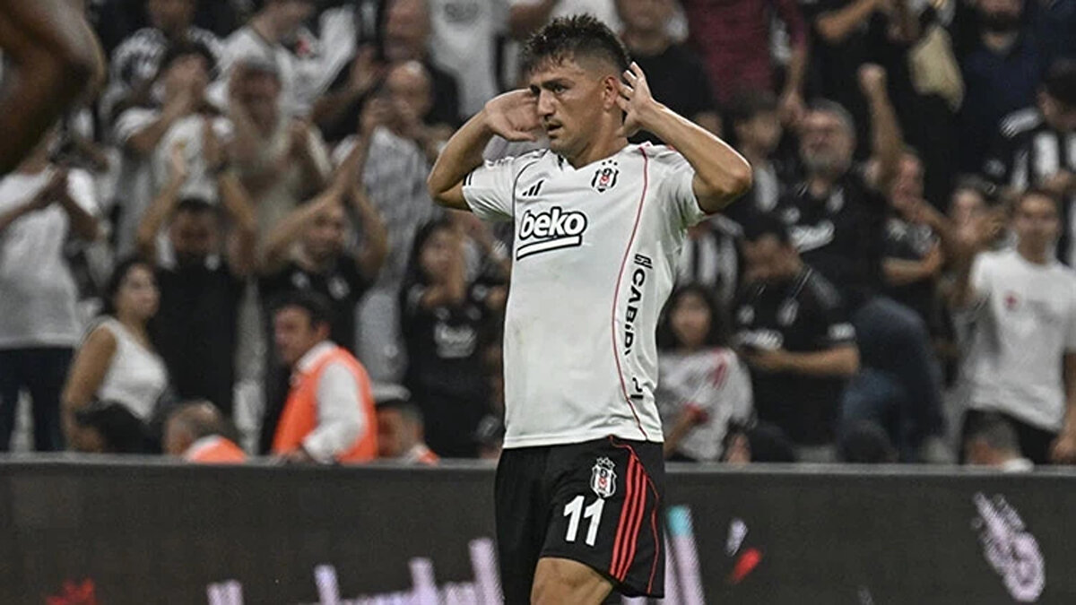 Yalçın’ın, Cengiz Ünder’in idmanlardaki performansını oldukça beğendiği kaydedildi. Beşiktaş, 6 milyon euroluk bedeli ödeyerek oyuncunun bonservisini almayı planlıyor.