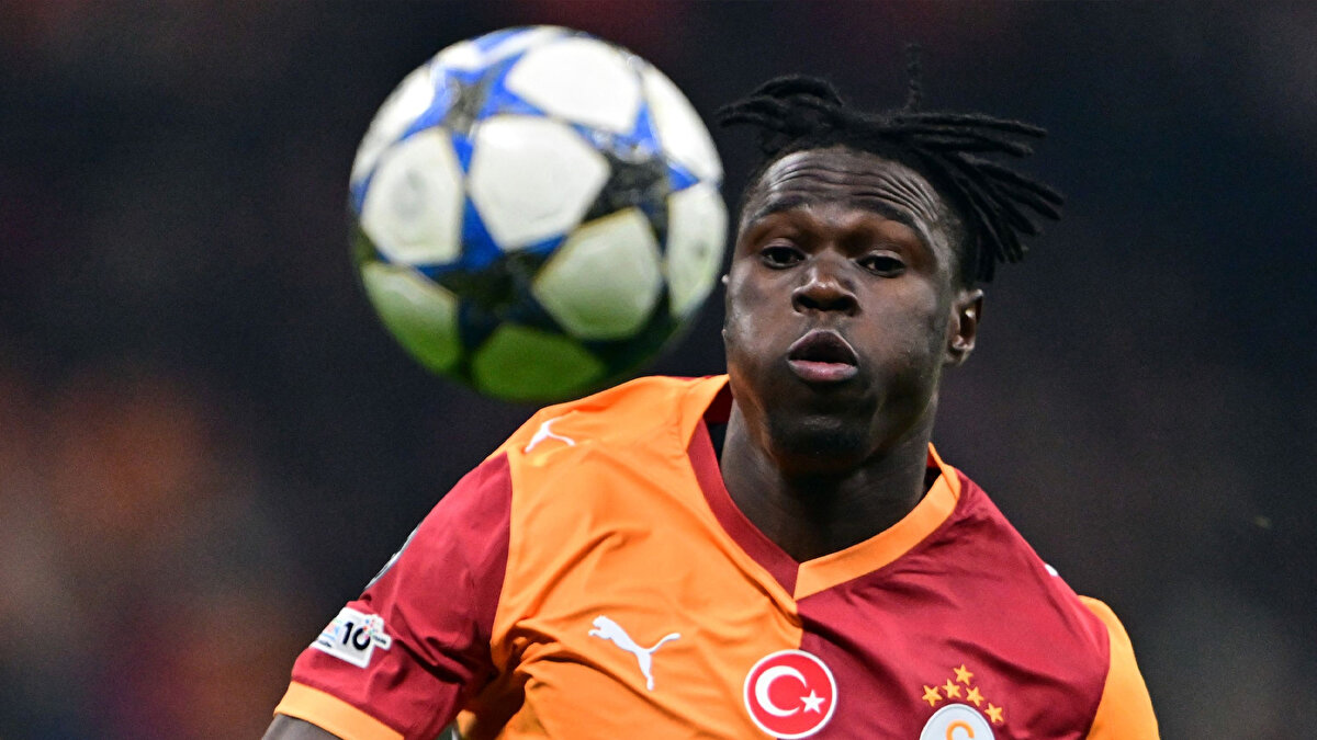 Galatasaray'ın Monaco'dan 30.7 milyon euro bonservis karşılığında kadrosuna kattığı Wilfred Singo, gösterdiği performansla taraftarın sevgilisi haline geldi. 
