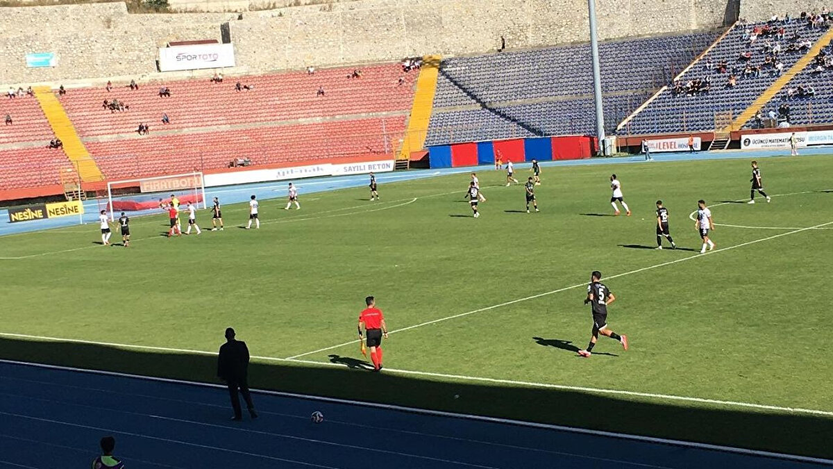 Nesine 3. Lig 3. Grup’ta haftanın dikkat çeken mücadelesinde Amasyaspor FK, kendi sahasında Karabük İdmanyurdu’nu konuk ediyor. 