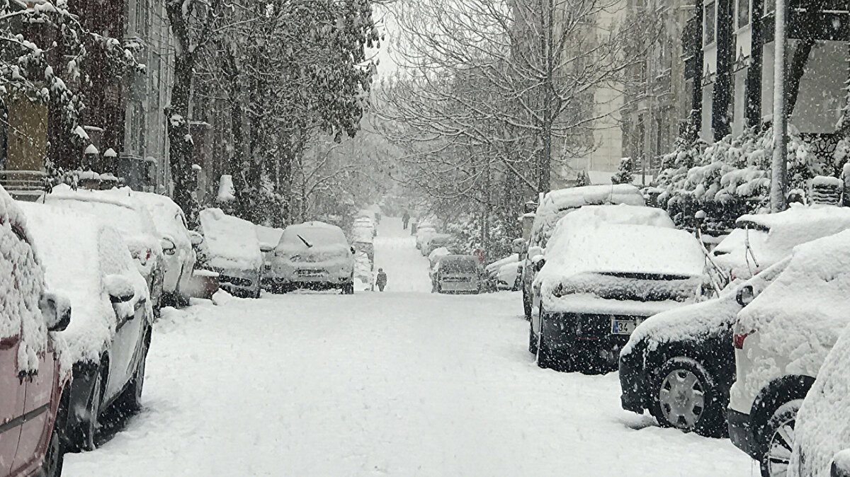  Bingöl: Gök gürültülü sağanak bekleniyor<br><br>Bitlis: Gök gürültülü sağanak bekleniyor