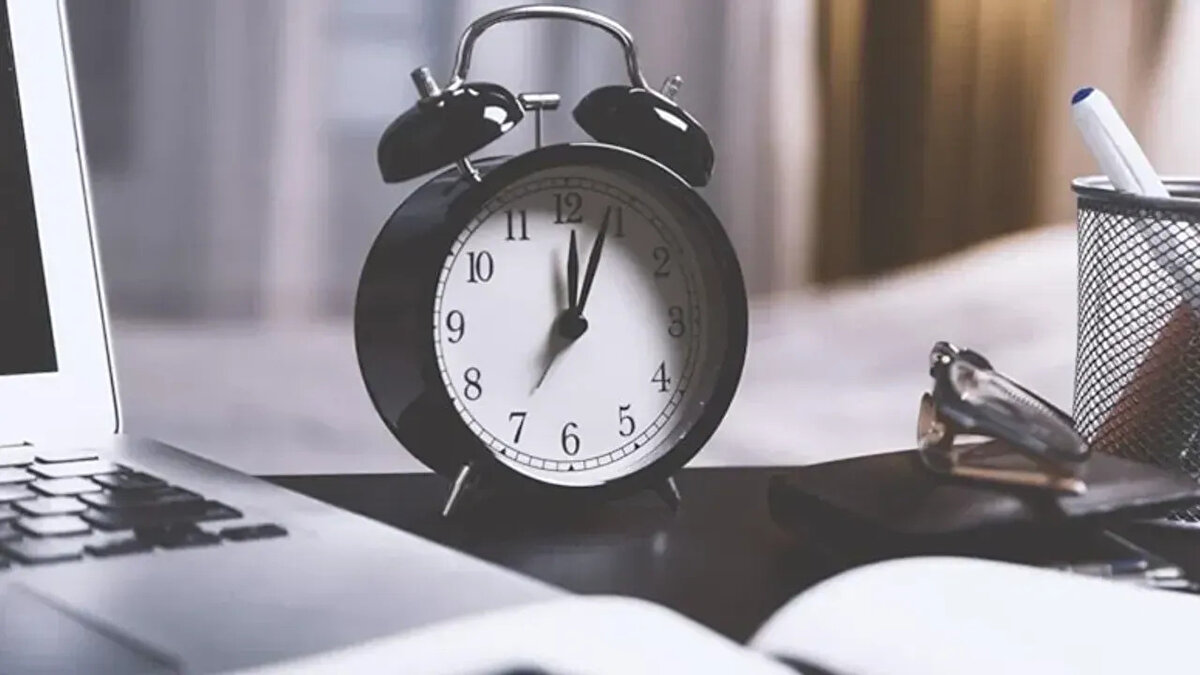 Bu karar gereğince, Türkiye’de artık kış saati uygulaması yapılmayacak, saatler yıl boyunca ileri konumda kalacak.