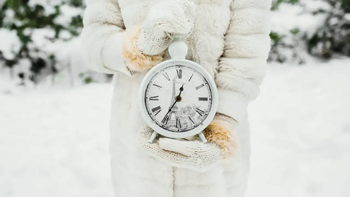 21 Haziran Yaz Gündönümü: Güneş ışınları Yengeç Dönencesi’ne dik düşer ve Kuzey Yarım Küre’de en uzun gündüz, en kısa gece yaşanır.