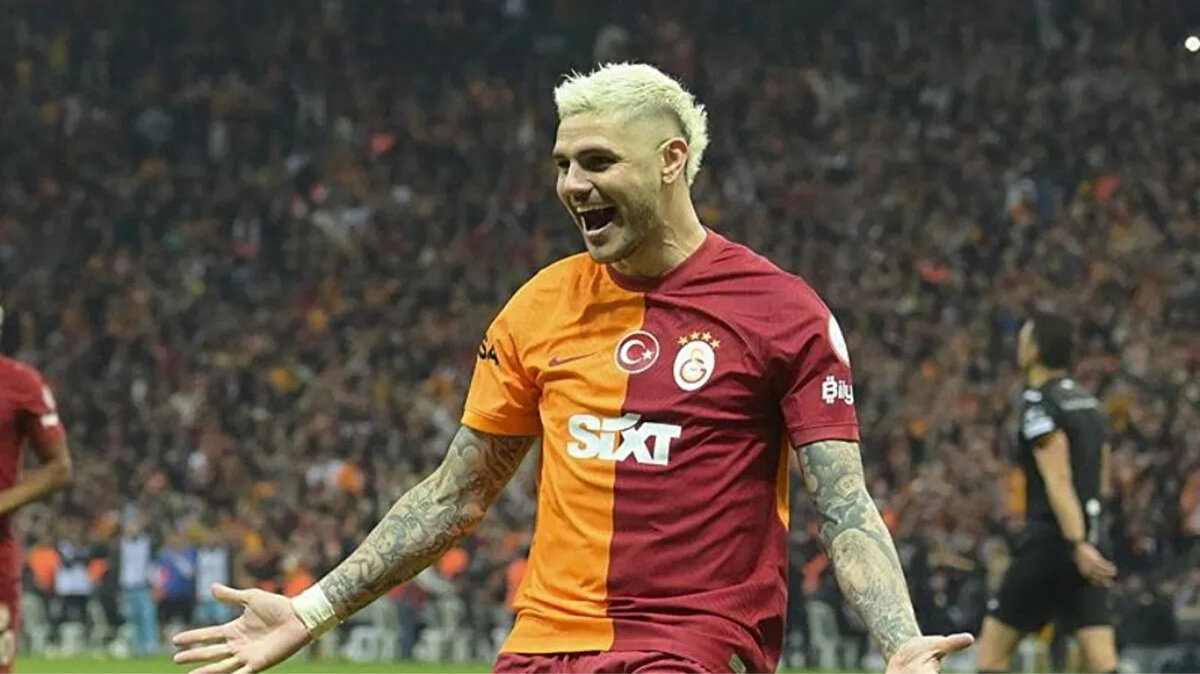 Kulüp kaynakları, mevcut şartlarda ayrılık için erken olduğunu belirtiyor ancak tekliflerin ciddi olduğu vurgulanıyor.