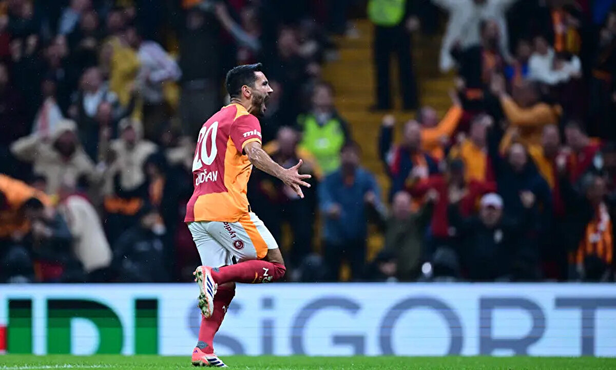 “Ama eminim goller ve asistler çok yakında gelecek. Dünyada hiçbir oyuncu veya insan bu kadar çok gürültüyü tamamen engelleyemez, bu her zaman insana zarar verir. Yine de, Florian’ın muazzam yeteneği göz önüne alındığında bu durumu atlatacağına inanıyorum. Bu, Alman milli takımı için de son derece önemli olacak." 