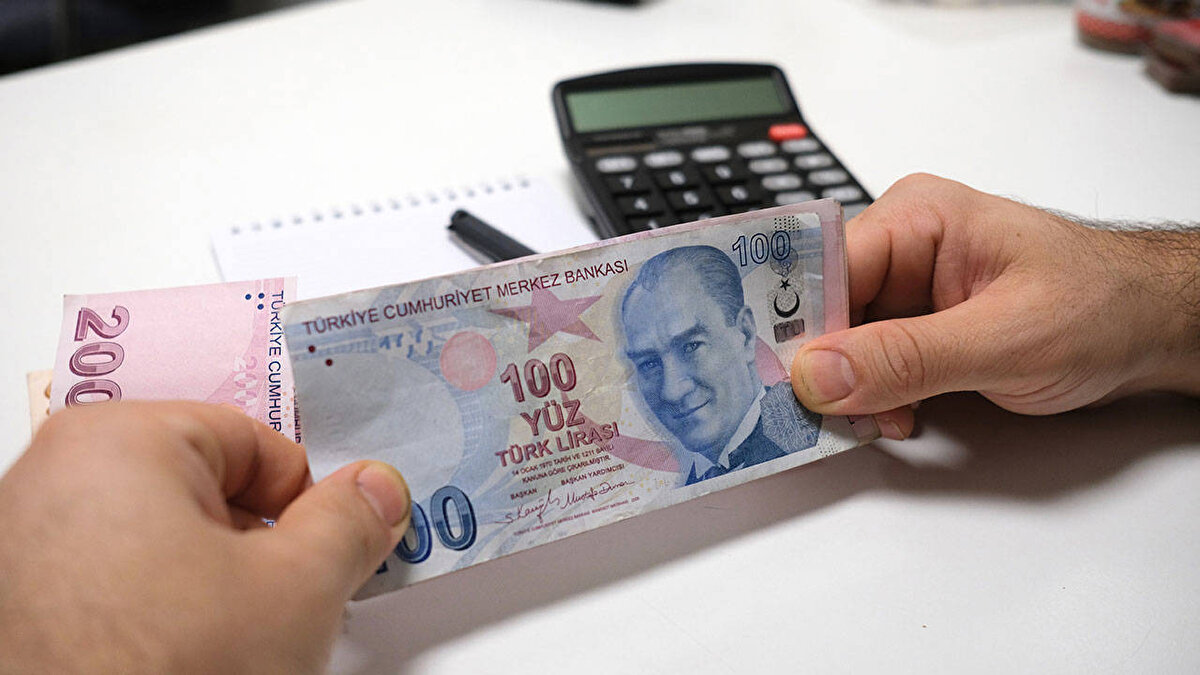 Kendi İstek ve Kusurunuz Dışında İşten Çıkarılmış Olmak: En önemli kural budur. Kendi isteğiyle işten ayrılanlar (istifa edenler) veya işveren tarafından haklı bir nedenle (ahlak ve iyi niyet kurallarına aykırılık vb.) işten çıkarılanlar bu haktan yararlanamaz. Ancak, işveren tarafından sözleşmenin haklı bir nedenle (ücretin ödenmemesi vb.) feshedilmesi durumunda başvuru yapılabilir.