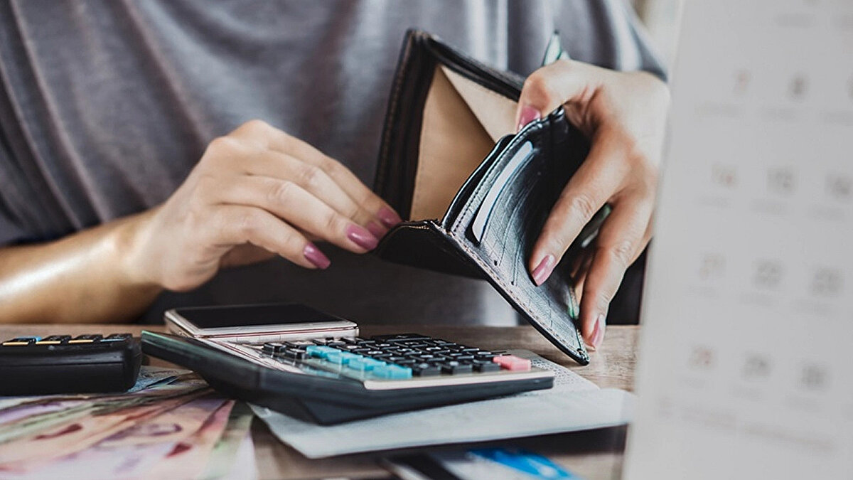 2. İŞKUR Hizmet Noktalarına Şahsen Başvuru<br><br>İnternet üzerinden başvuru yapmak istemeyenler, T.C. kimlik belgeleriyle birlikte kendilerine en yakın İŞKUR hizmet noktasına giderek de başvurularını yapabilirler.