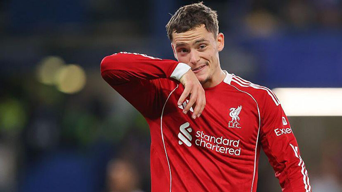 “Florian’ın yüksek bonservis bedeli göz önüne alındığında, İngiltere'de işlerin çok hızlı bir şekilde çığırından çıkabileceği belliydi, ne yazık ki, işler günümüzde böyle yürüyor." <br>