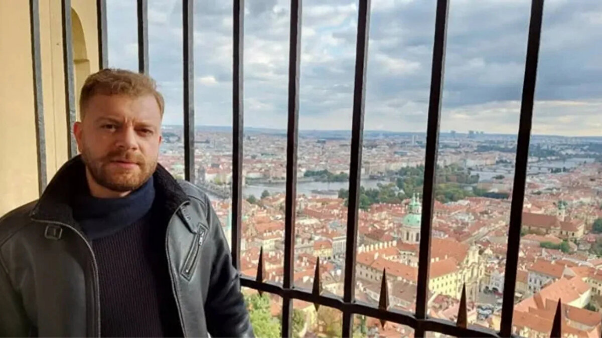 Gülsunar, açıklamasında şu ifadeleri kullandı:<br><br>“Bunu zaten tivitin altına yazmıştım ama bilinçli olarak beni tutuklatmaya çalışan bu kötü niyetli troller nedeniyle bir kez daha belirteyim: Bu anketi Nobel ödülü tartışmaları bağlamında Venezuela ile ilgili olarak paylaştım, Türkiye ile ilgili değil.”<br><br>Tüm bu açıklamalara rağmen, tutuklanma kararının “halkı kin ve düşmanlığa tahrik” kapsamında değerlendirilmiş olabileceği değerlendiriliyor.