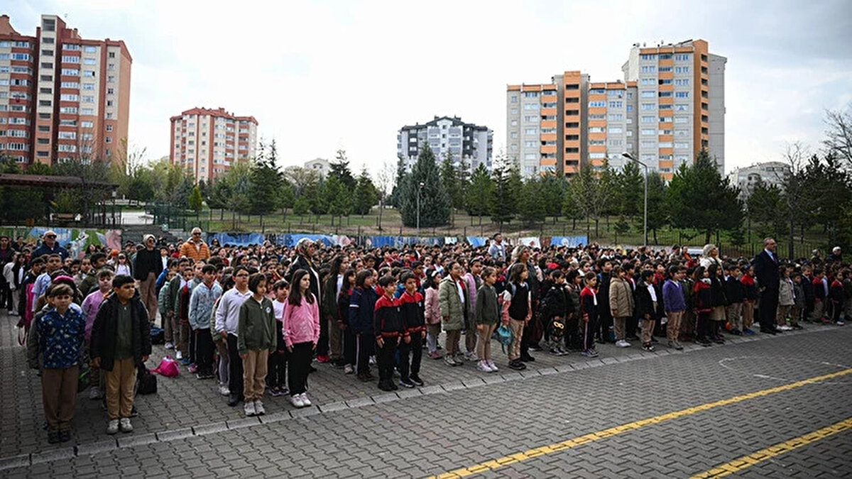 2026 YILI DİĞER TATİL GÜNLERİ:<br><br>1 Ocak 2026 Perşembe: Yılbaşı Tatili<br>23 Nisan 2026 Perşembe: Ulusal Egemenlik ve Çocuk Bayramı<br>1 Mayıs 2026 Cuma: İşçi Bayramı<br>19 Mayıs 2026 Salı: Atatürk'ü Anma, Gençlik ve Spor Bayramı