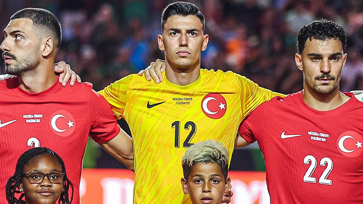 BERKE ÖZER CEZA ALACAK MI?<br><br>TFF, Berke Özer'in ayrılığına tepki gösteren bir paylaşım yaparken, milli kaleci de bu açıklamaya karşı bir paylaşım yaptı. Peki Berke Özer ceza alacak mı? İşte gündeme gelen o talimat...