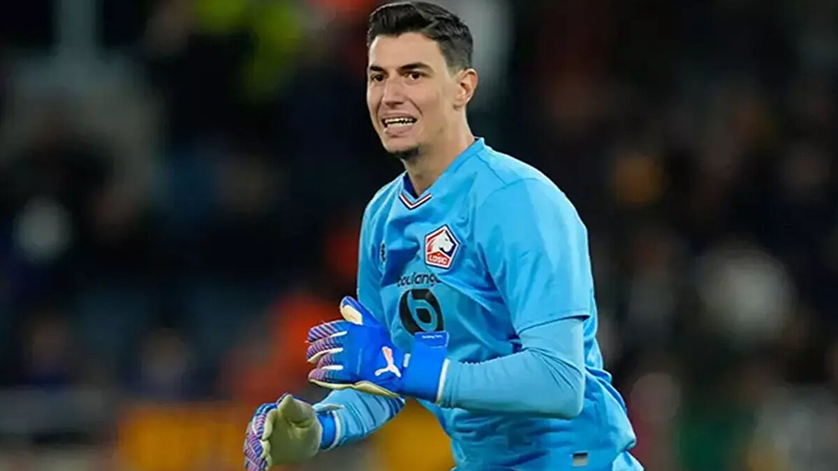 BERKE ÖZER TFF'Yİ YALANLADI<br><br>Milli kaleci Berke Özer ise, sosyal medya hesabından yaptığı paylaşımla TFF'nin 'izinsiz ayrıldı' iddiasını yalanladı.