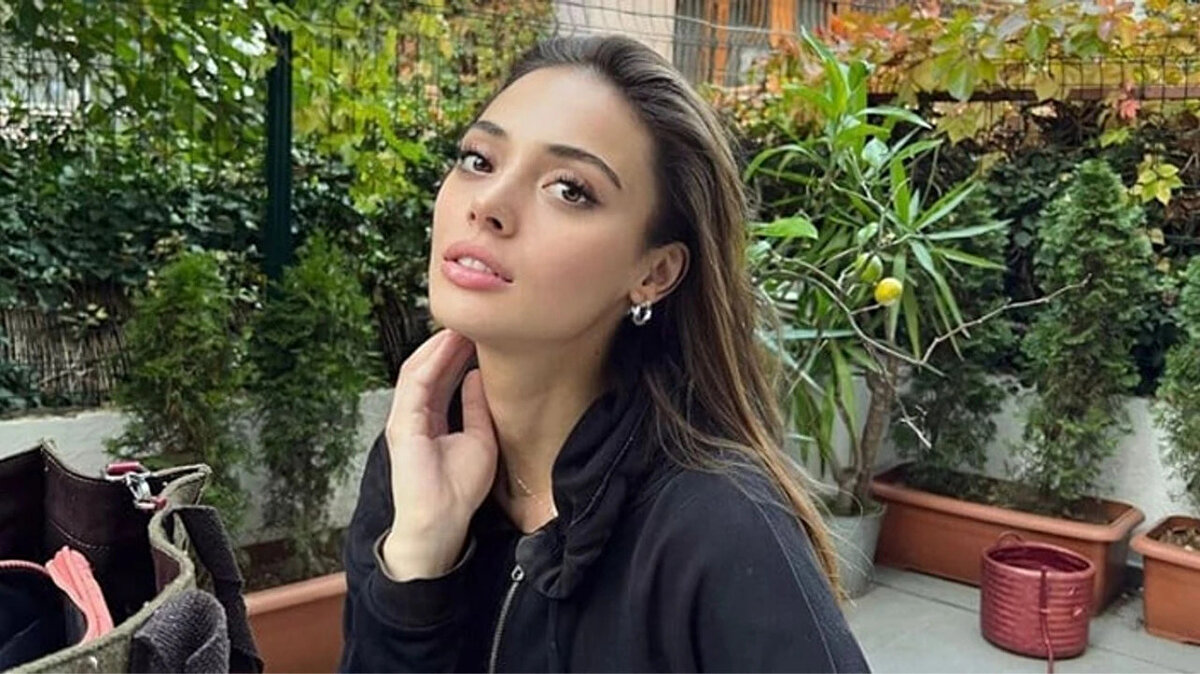 Performansı, izleyiciler ve sektör profesyonelleri tarafından beğenilince kısa sürede televizyon projelerinden teklifler almaya başladı.<br>Zaman içinde hem dram hem romantik-komedi türündeki rollerde başarılı bir performans sergileyerek geniş bir hayran kitlesine ulaştı.