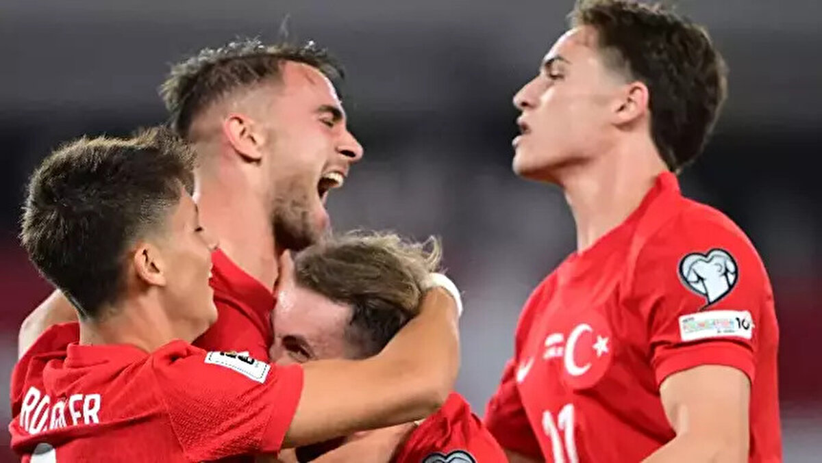 Türkiye - Gürcistan maçı ne zaman, saat kaçta, hangi kanalda?<br><br>A Milli Takım, 2026 FIFA Dünya Kupası Avrupa Elemeleri E Grubu’ndaki dördüncü maçına 14 Ekim 2025 Salı akşamı çıkıyor. Kocaeli Stadı’nda saat 21.45’te başlayacak karşılaşma, TV8’den şifresiz canlı yayınla ekranlara gelecek.<br><br>Grupta İspanya 9 puanla lider, Türkiye 6 puanla ikinci, Gürcistan 3 puanla üçüncü, Bulgaristan ise puansız son sırada bulunuyor.