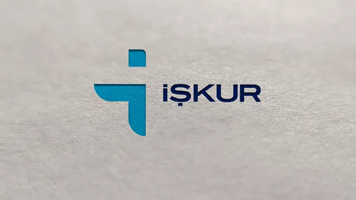 <br>İŞKUR GENÇLİK PROGRAMI BAŞVURULARI BAŞLADI<br><br><br>Çalışma ve Sosyal Güvenlik Bakanı Prof. Dr. Vedat Işıkhan yaptığı açıklamada şu ifadelere yer verdi:<br><br><br>''İŞKUR Gençlik Programımıza başvurular başlıyor.<br><br>Kendi kampüslerinizde hem mesleki deneyim kazanacak hem de derslerinizi aksatmayacak şekilde haftada 3 güne kadar (ay içerisinde 14 günün tamamlanması halinde) uygulanacak program ile aylık 15.162 TL gelir desteği elde edebileceksiniz.''<br><br>-Tekrar hatırlatalım; taleplerinizi dinledik, kontenjanımızı 100 binden 150 bine çıkardık."